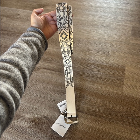 NEW Free People Off The Record Stud Belt - Picture 9 of 10